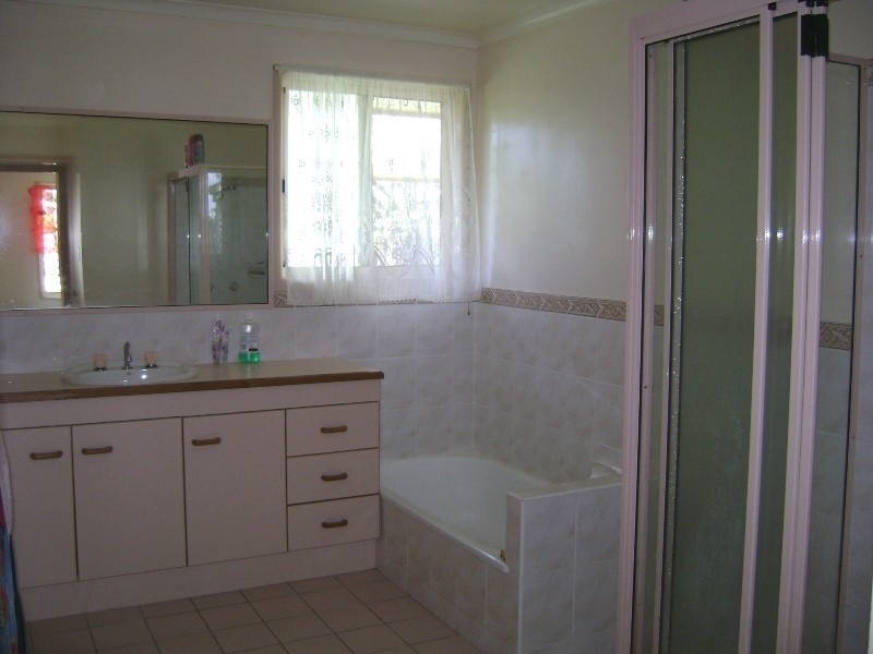 6 Hooper Court, Kepnock QLD 4670