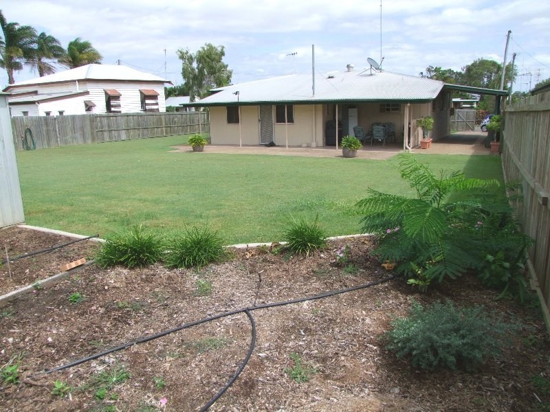 12 Morrison St, Bundaberg QLD 4670