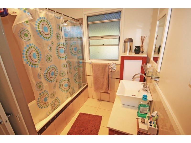 86 Branyan St, Svensson Heights QLD 4670