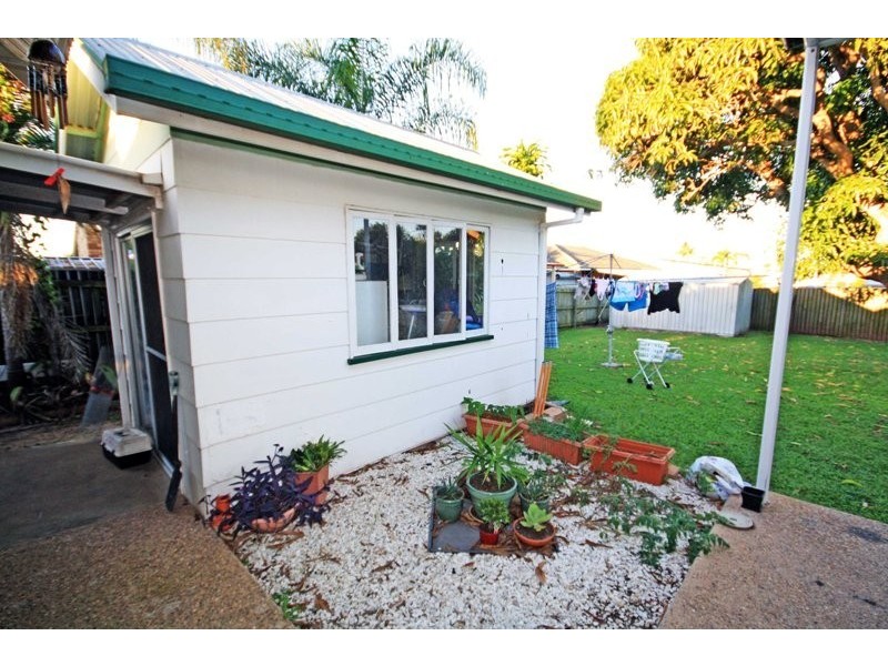 86 Branyan St, Svensson Heights QLD 4670