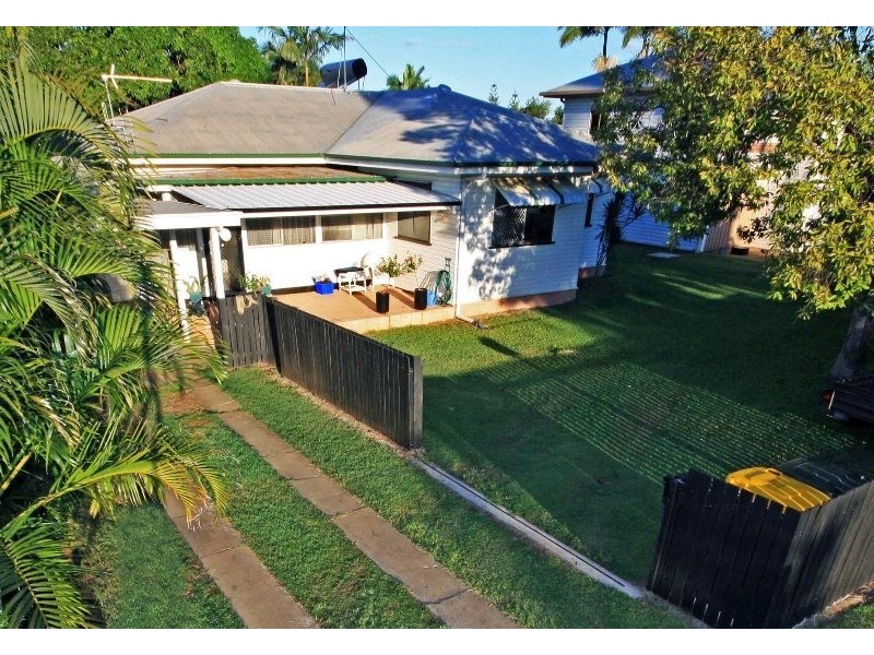 86 Branyan St, Svensson Heights QLD 4670