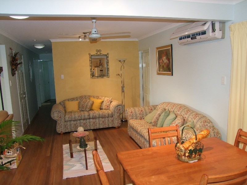 21 Maughan St, Thabeban QLD 4670