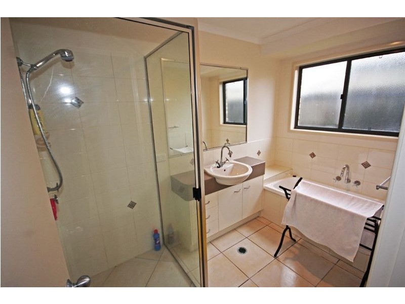 5 Ashley Place, Innes Park QLD 4670