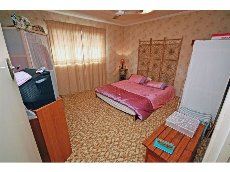 10 Page St, Svensson Heights QLD 4670