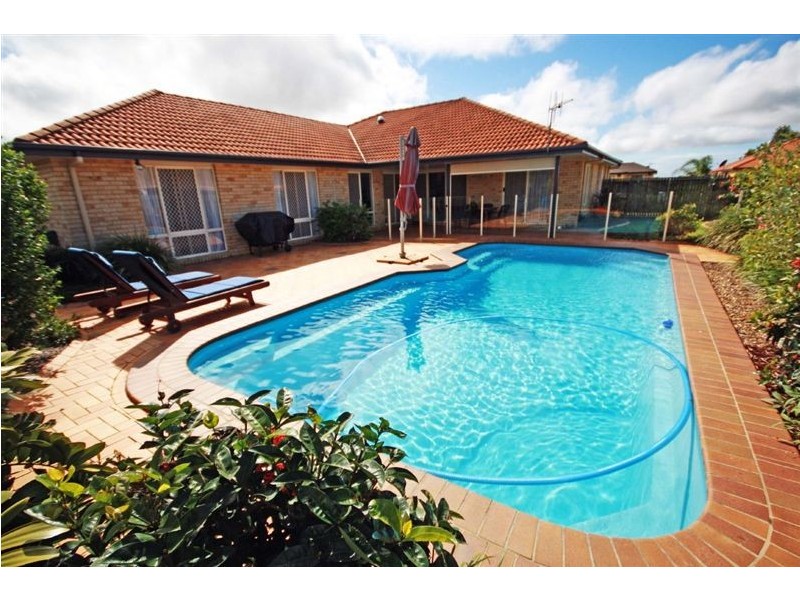 3 Marquis Court, Avenell Heights QLD 4670