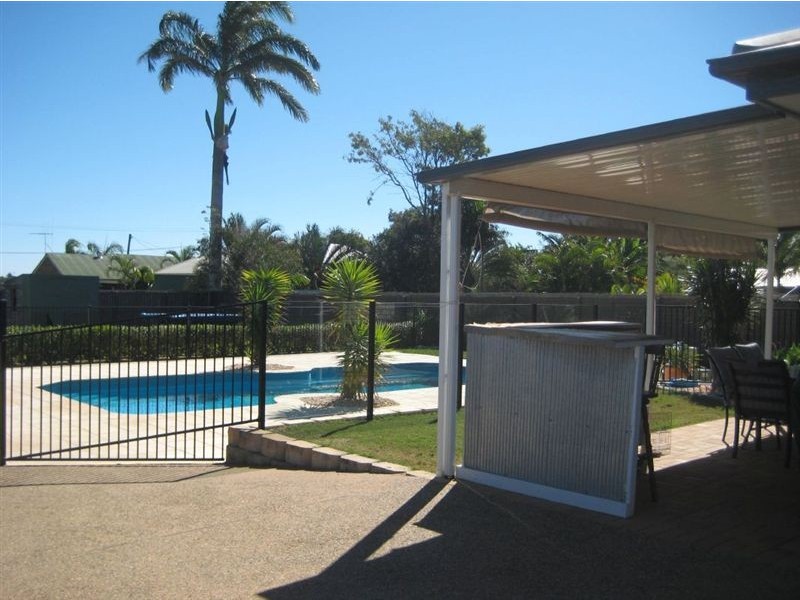 15 Burns Street, Burnett Heads QLD 4670