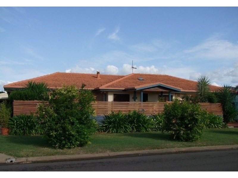 21 Maughan St, Thabeban QLD 4670