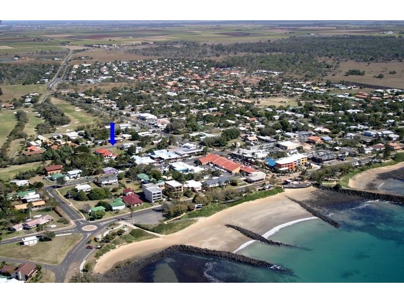 8 Holland St, Bargara QLD 4670