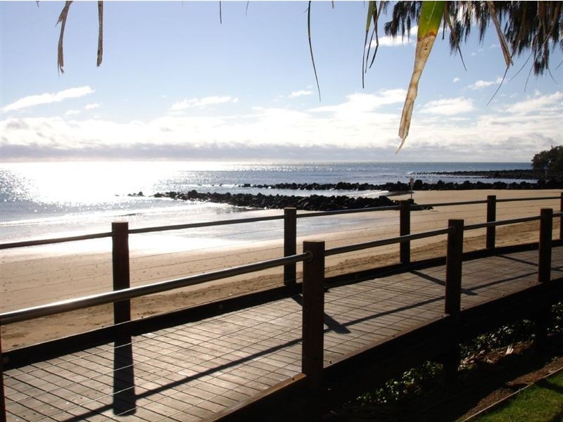 8 Holland St, Bargara QLD 4670