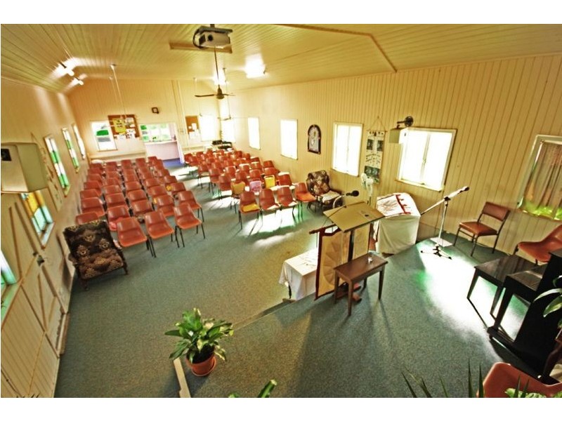 18 Hinkler Ave, Bundaberg North QLD 4670