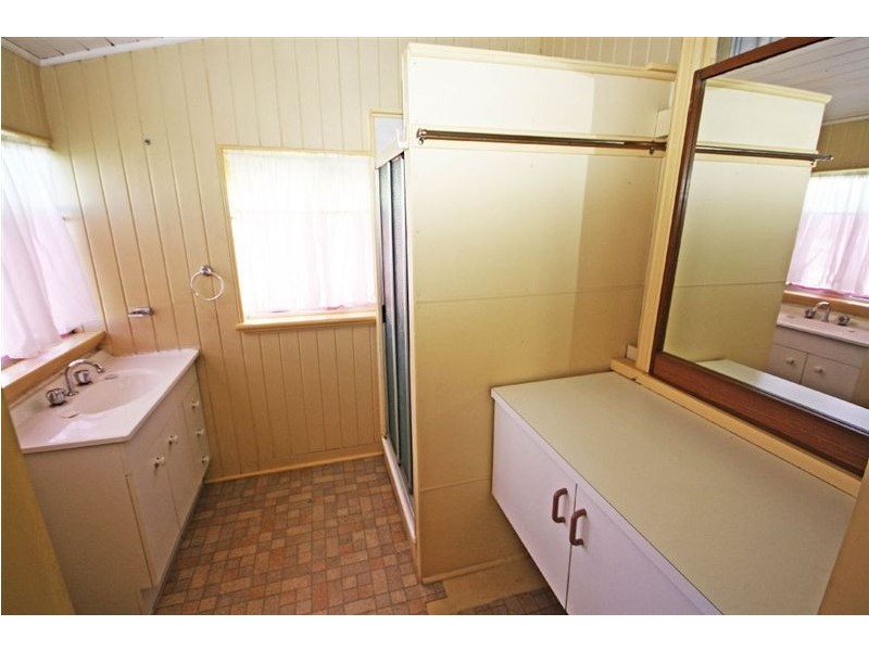 20 Hinkler Ave, Bundaberg North QLD 4670