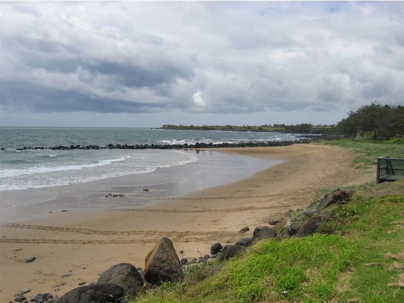 2 Burnett Heads Road, Burnett Heads QLD 4670