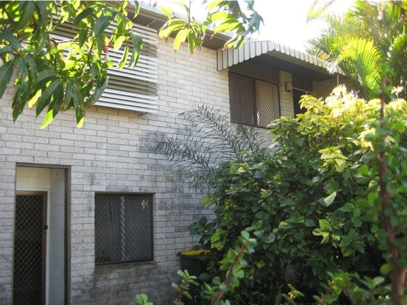 15 McGowan Street, Burnett Heads QLD 4670