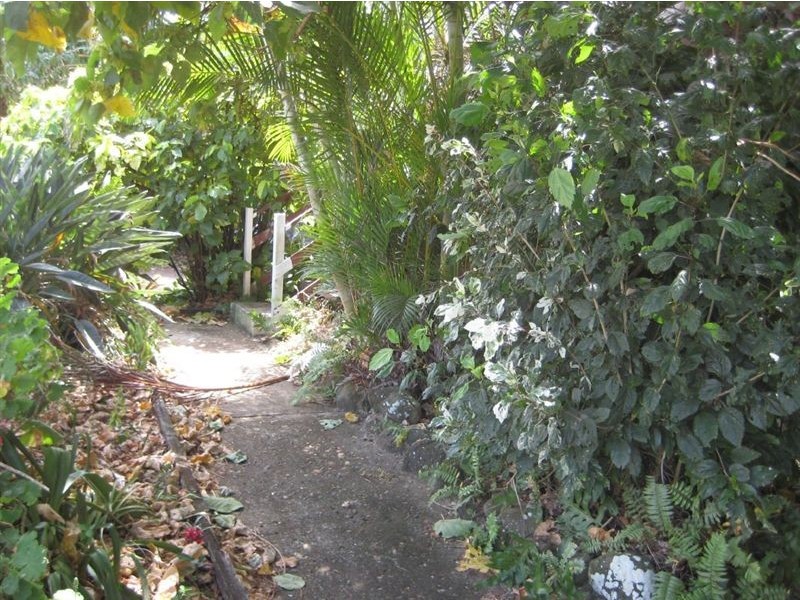 15 McGowan Street, Burnett Heads QLD 4670
