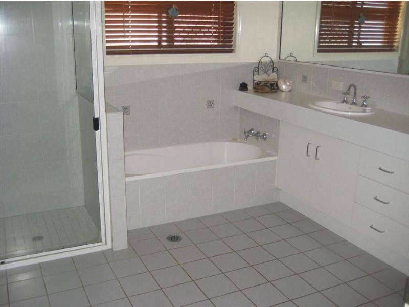 8 Mc Donald Court, Norville QLD 4670