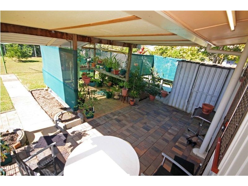 6 Gibson St, Avenell Heights QLD 4670
