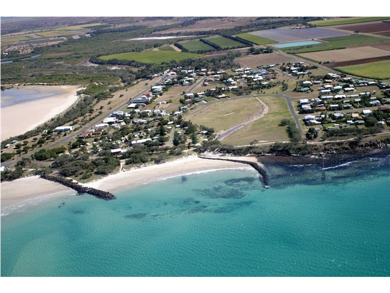 36 Moore, Elliott Heads QLD 4670