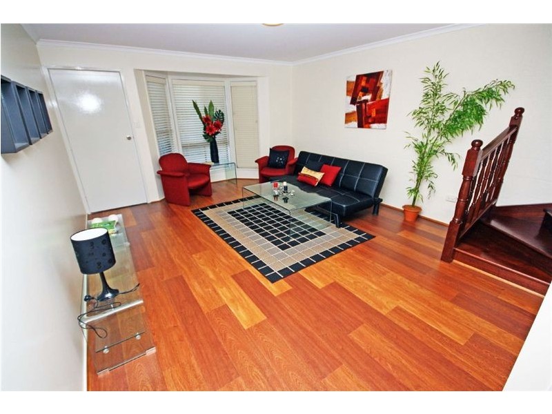 4/1 normanby square, Bundaberg South QLD 4670