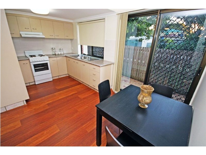 4/1 normanby square, Bundaberg South QLD 4670