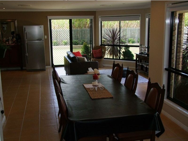 6 The Strand East, Thabeban QLD 4670