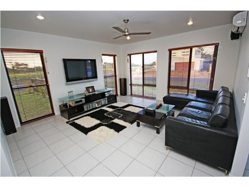 2 Andrew Close, Bargara QLD 4670