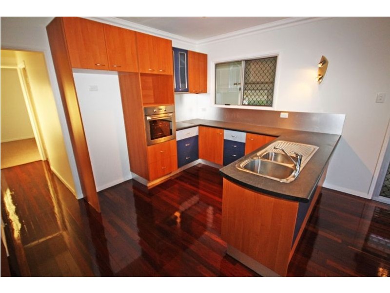 17 Dunn, Avenell Heights QLD 4670