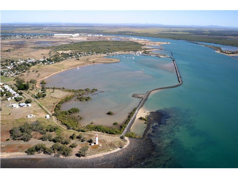 25 Ocean Street, Burnett Heads QLD 4670