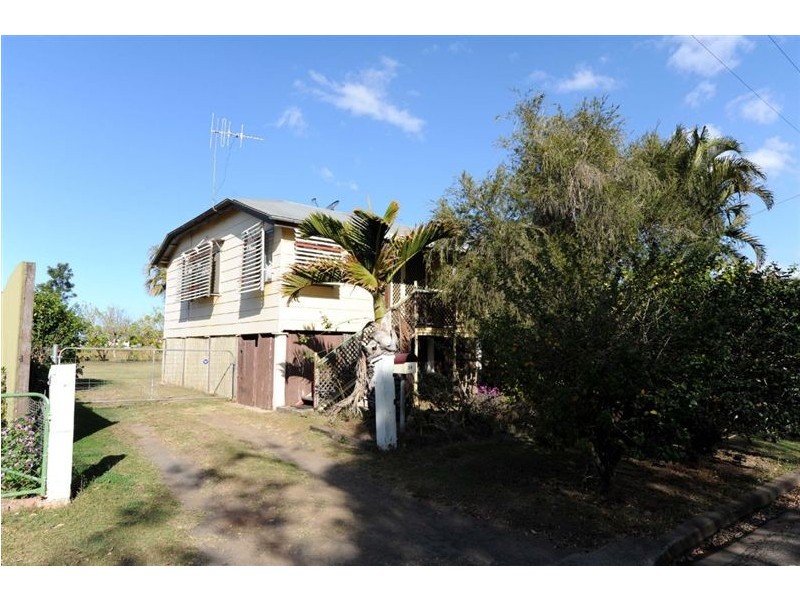 34 Hinkler Avenue, Bundaberg North QLD 4670