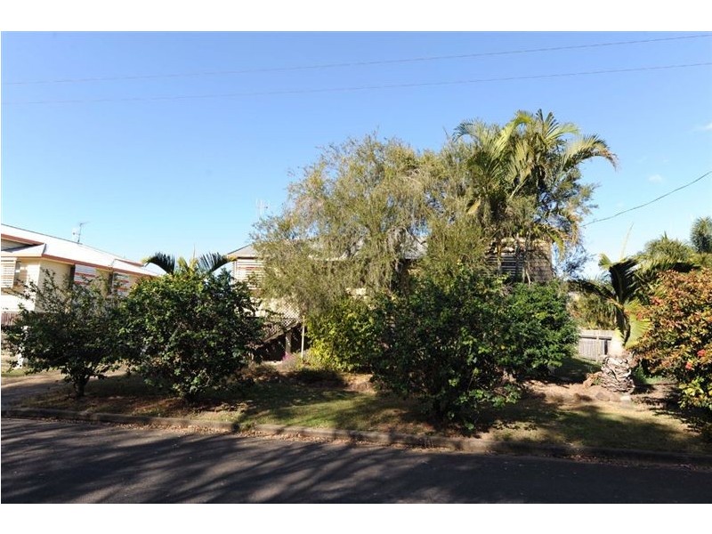 34 Hinkler Avenue, Bundaberg North QLD 4670