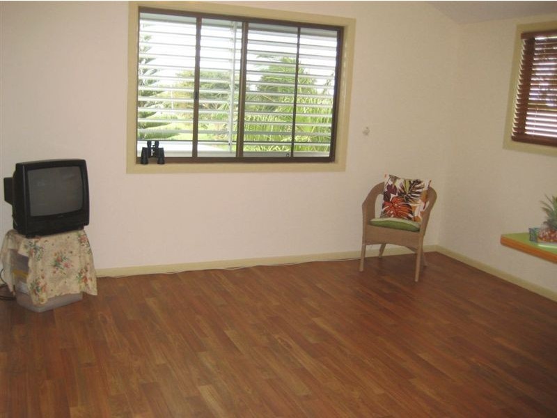 19 Campbell St, Burnett Heads QLD 4670