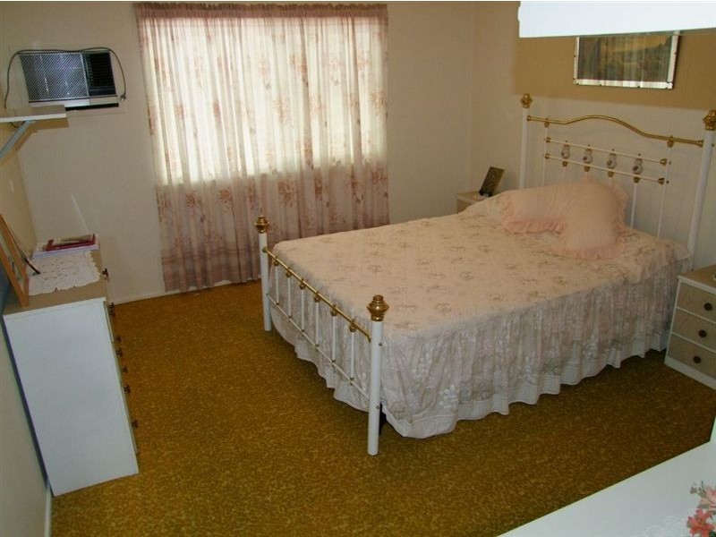 2 Dunn Road, Avenell Heights QLD 4670