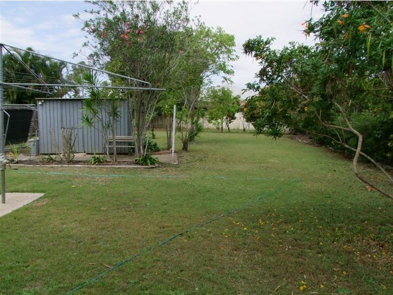 2 Dunn Road, Avenell Heights QLD 4670