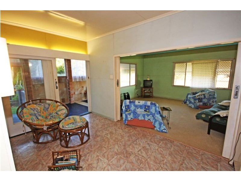 3 Bennett Street, Elliott Heads QLD 4670