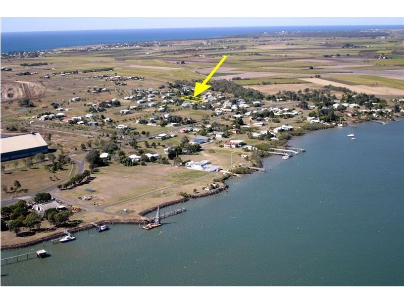 6 Doctor St, Burnett Heads QLD 4670