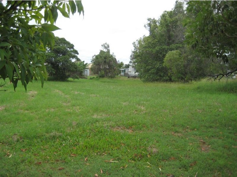 6 Doctor St, Burnett Heads QLD 4670