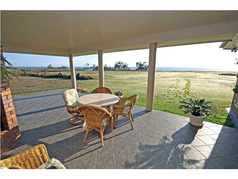 174 Shelley Street, Burnett Heads QLD 4670