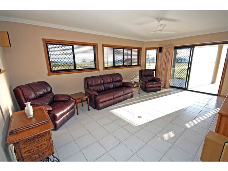 174 Shelley Street, Burnett Heads QLD 4670