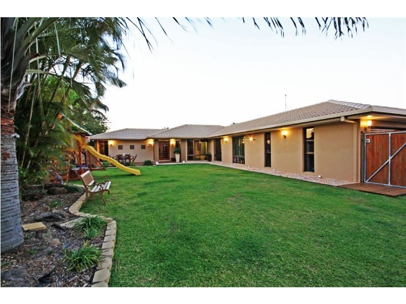 22 Hay Street West, Avenell Heights QLD 4670