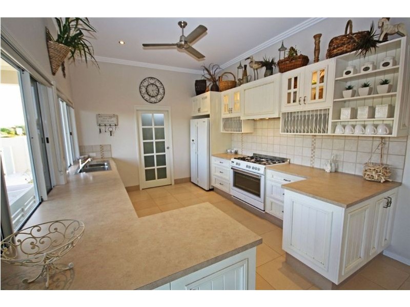 12 Searink Crescent, Bargara QLD 4670