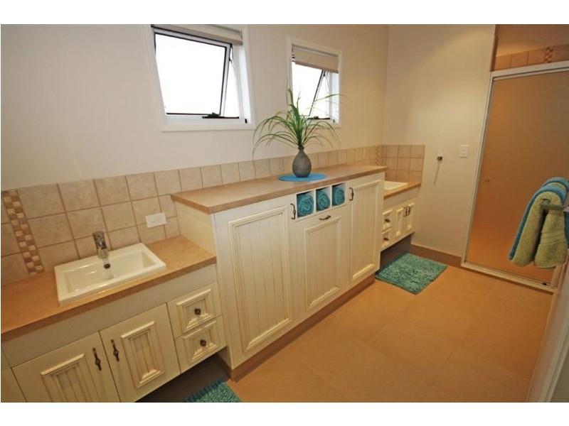 12 Searink Crescent, Bargara QLD 4670