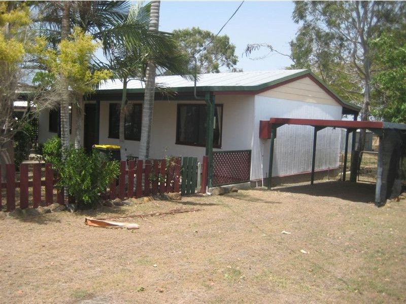 40 Zunker Street, Burnett Heads QLD 4670