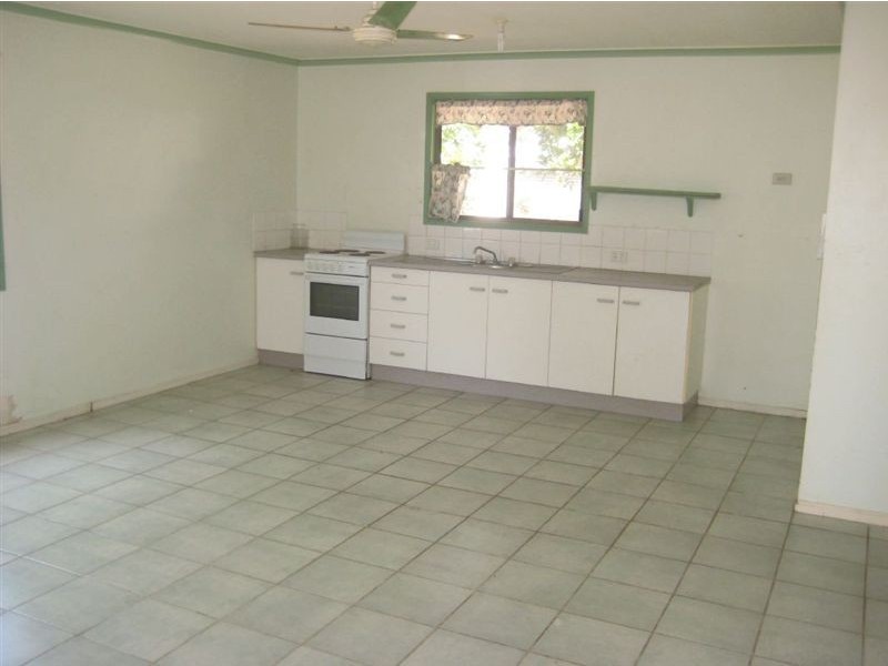 40 Zunker Street, Burnett Heads QLD 4670