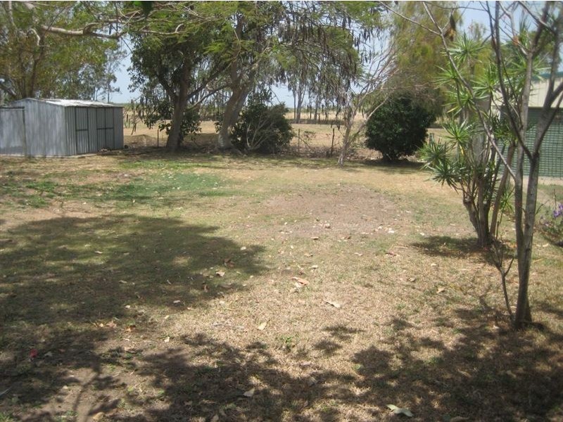 40 Zunker Street, Burnett Heads QLD 4670