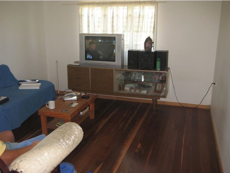 28 Moffatt St, Burnett Heads QLD 4670