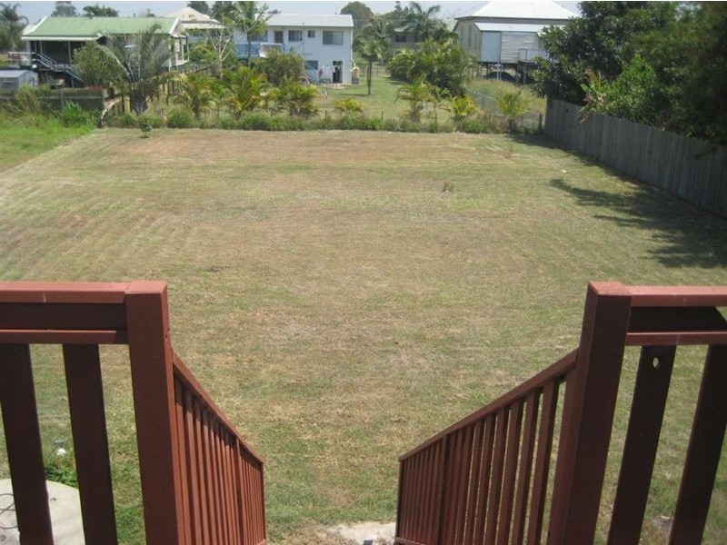 28 Moffatt St, Burnett Heads QLD 4670