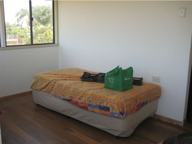 28 Moffatt St, Burnett Heads QLD 4670