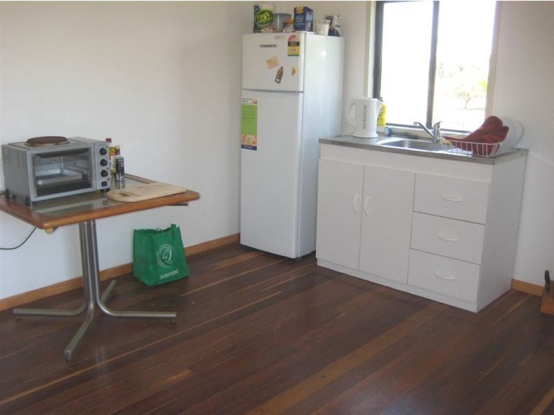 28 Moffatt St, Burnett Heads QLD 4670