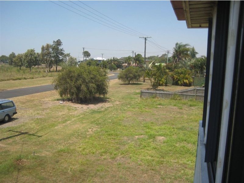28 Moffatt St, Burnett Heads QLD 4670