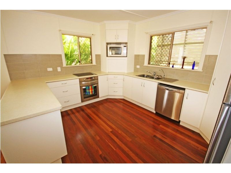 35 Baker Street, Kepnock QLD 4670