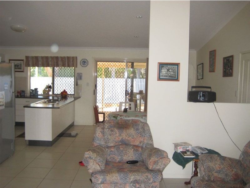 4 Milton st, Burnett Heads QLD 4670